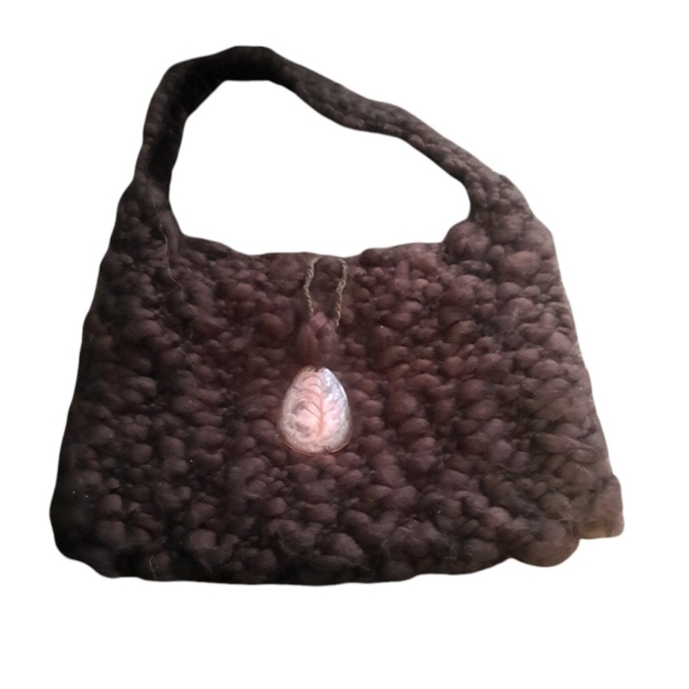 Woven hobo bag with resin charm 🪄